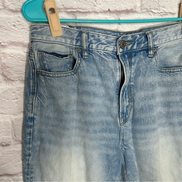 American Eagle Mineral Wash Destroyed Knee Straight Leg Mid Rise Jeans - Picture 5 of 16